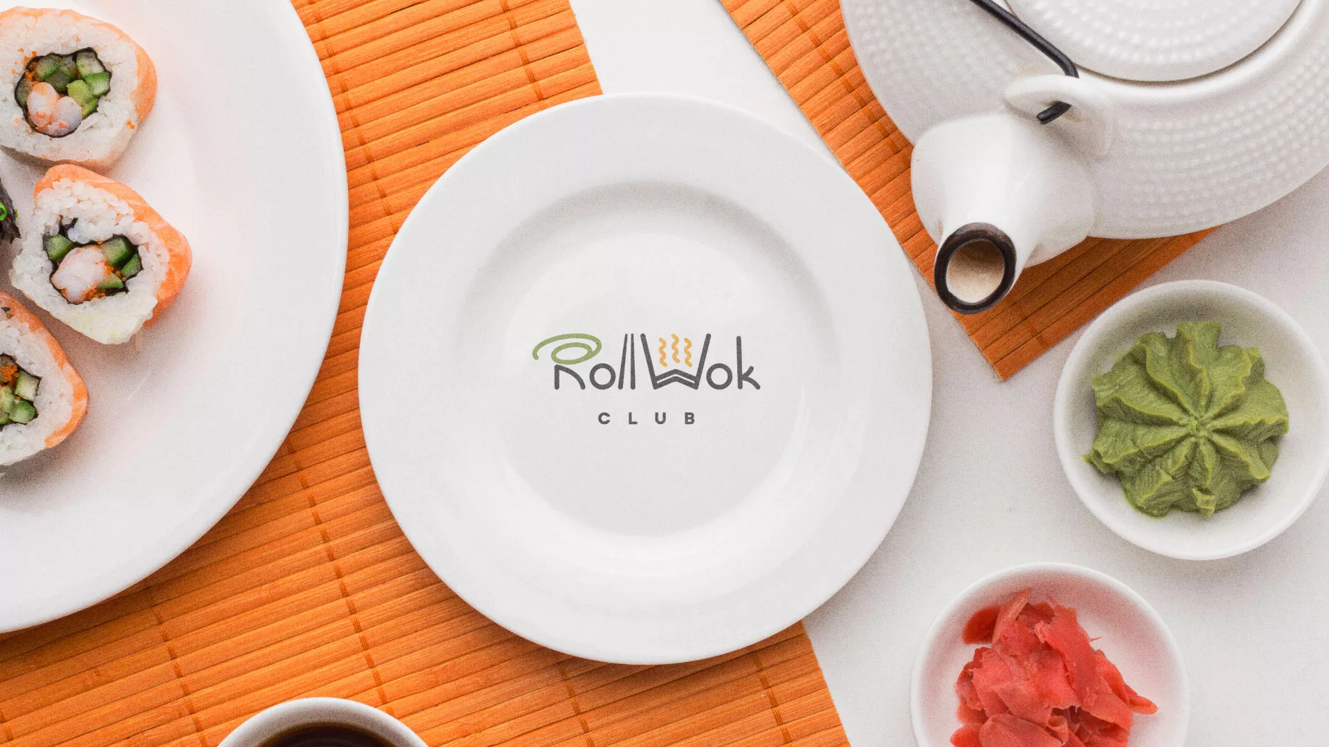 Разработка логотипа и фирменного стиля суши-бара «Roll Wok Club» в Далматово